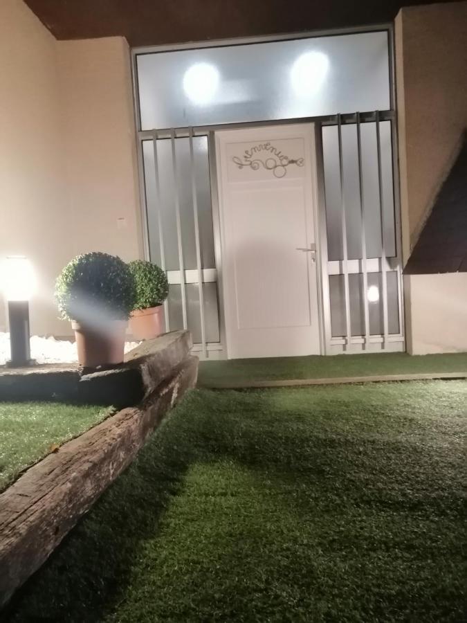 Lapausedegout chambres table d'hôtes piscine et terrasse Lachapelle-Auzac Extérieur photo
