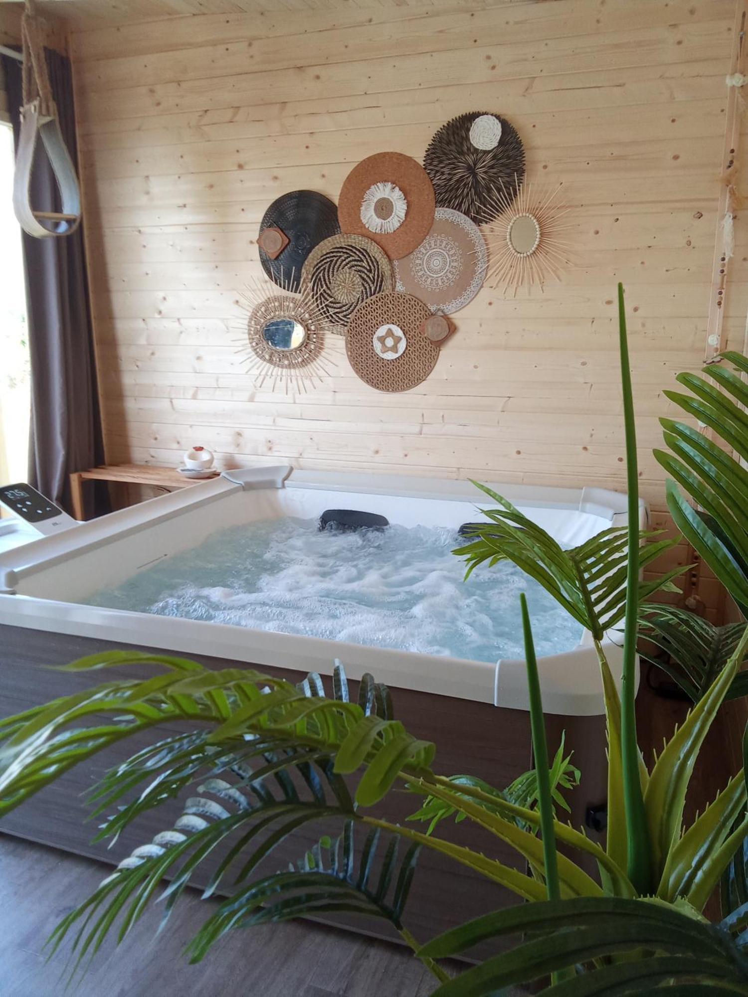 Lapausedegout chambres table d'hôtes piscine et terrasse Lachapelle-Auzac Extérieur photo